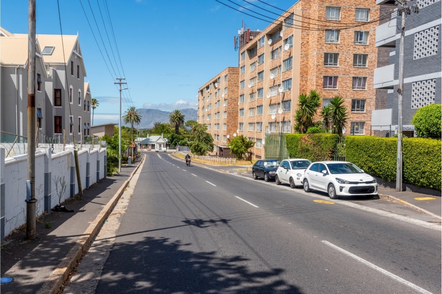 3 Bedroom Property for Sale in Wynberg Upper Western Cape